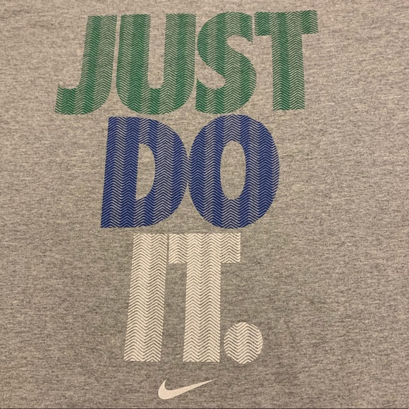 Nike Just Do It Sneaker Tread Spellout Tee Sz XL - Picture 2 of 3